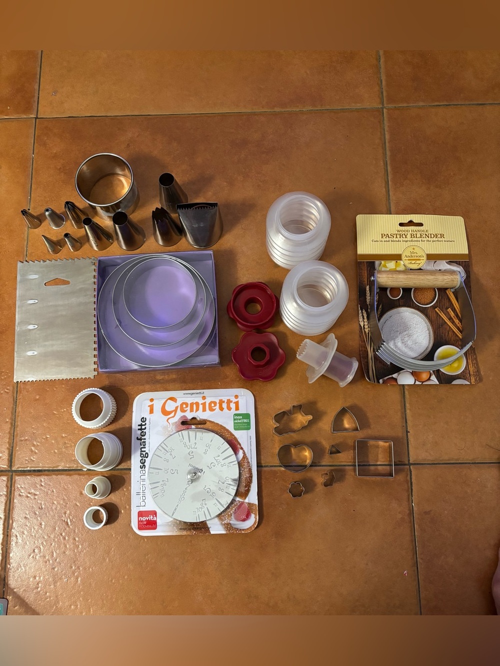 Baking items big bundle 31 items. Good brands 
See pictures
